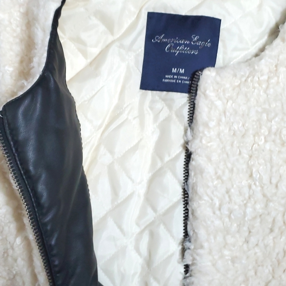 American Eagle  Outfitters size M/M Excellent conditions - Picture 11 of 17